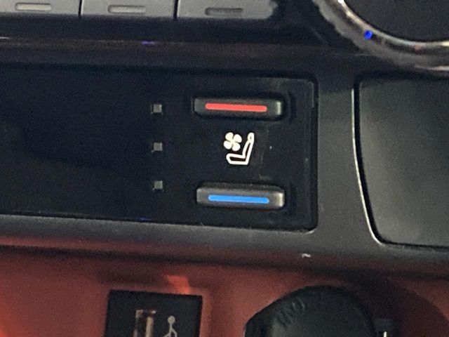 TOYOTA RAV4 4WD 2025