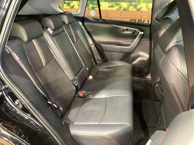 TOYOTA RAV4 4WD 2025