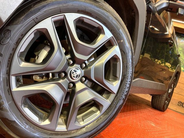 TOYOTA RAV4 4WD 2025