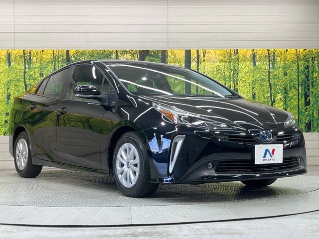 TOYOTA PRIUS 2021