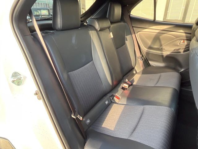 TOYOTA YARIS CROSS HYBRID 2023