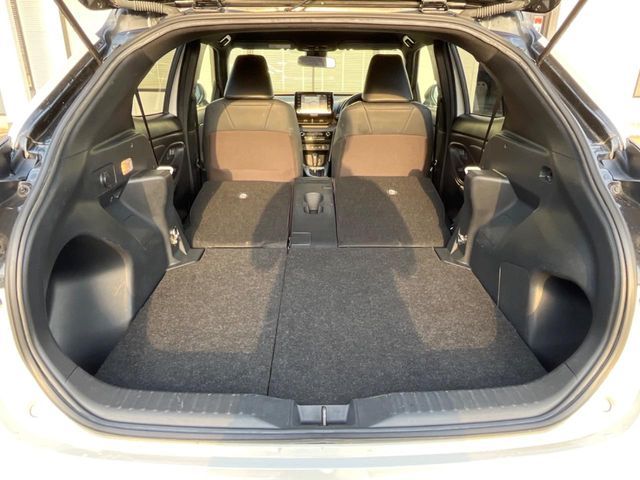 TOYOTA YARIS CROSS HYBRID 2023