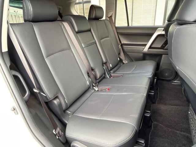 TOYOTA LANDCRUISER PRADO 2023