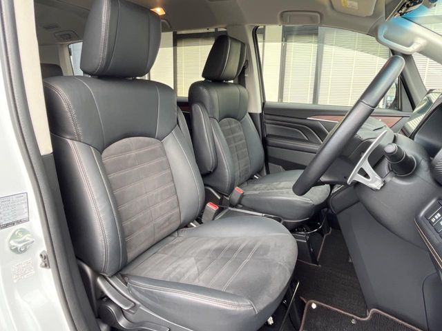 MITSUBISHI DELICA D:5 4WD 2022