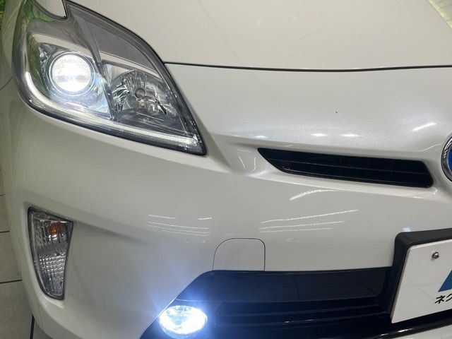 TOYOTA PRIUS 2014