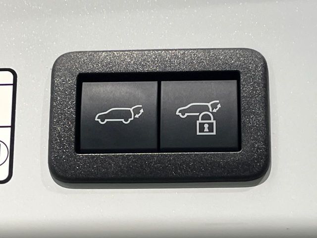 TOYOTA COROLLA CROSS HYBRID 2025