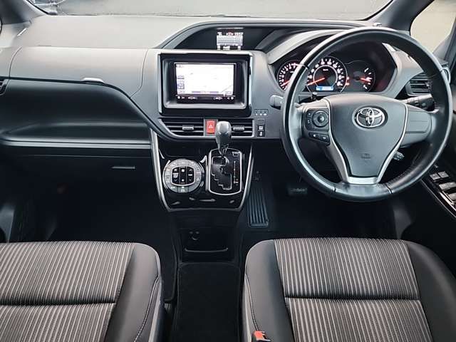 TOYOTA VOXY 4WD 2018