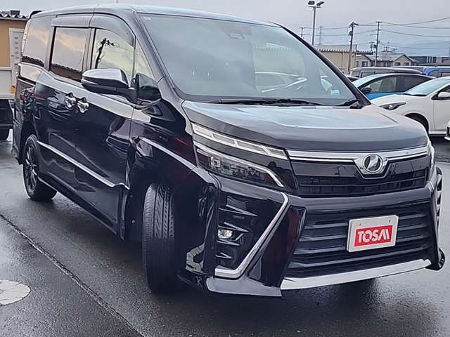 TOYOTA VOXY 4WD 2018