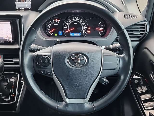 TOYOTA VOXY 4WD 2018