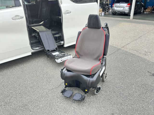 TOYOTA VELLFIRE 2018