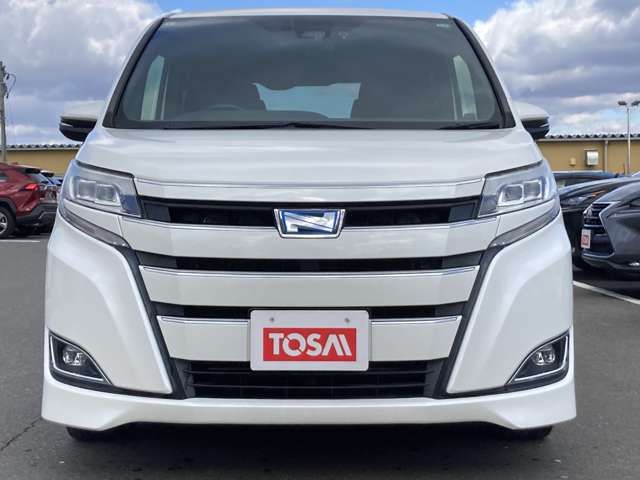 TOYOTA NOAH HYBRID 2017