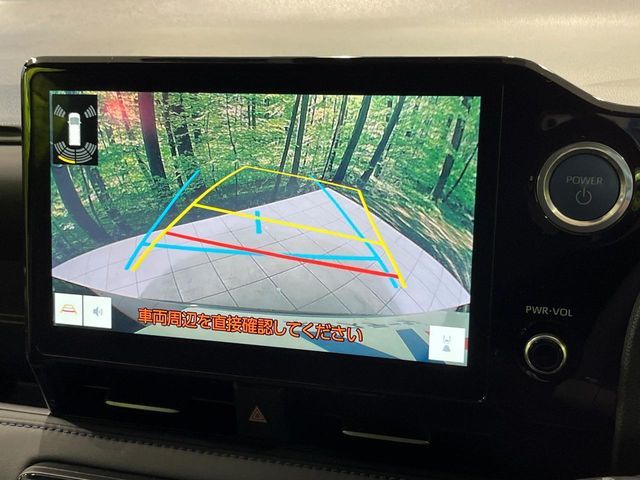 TOYOTA VOXY HYBRID 2023