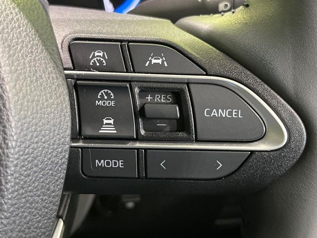 TOYOTA VOXY HYBRID 2023