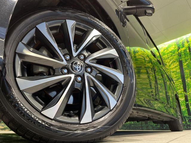 TOYOTA VOXY HYBRID 2023