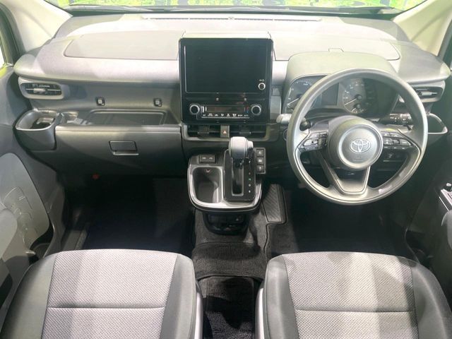 TOYOTA SIENTA HYBRID 2023