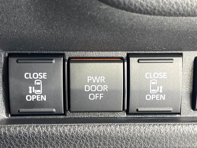 TOYOTA SIENTA HYBRID 2023