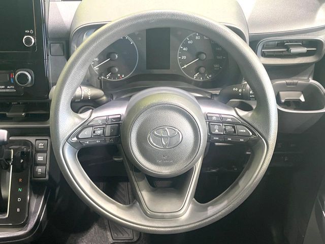 TOYOTA SIENTA HYBRID 2023