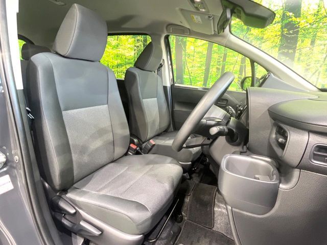 TOYOTA SIENTA HYBRID 2023