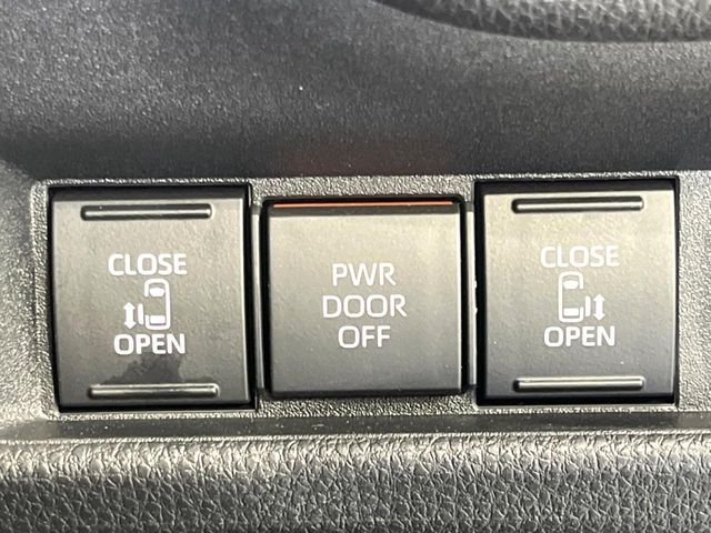 TOYOTA SIENTA HYBRID 2025