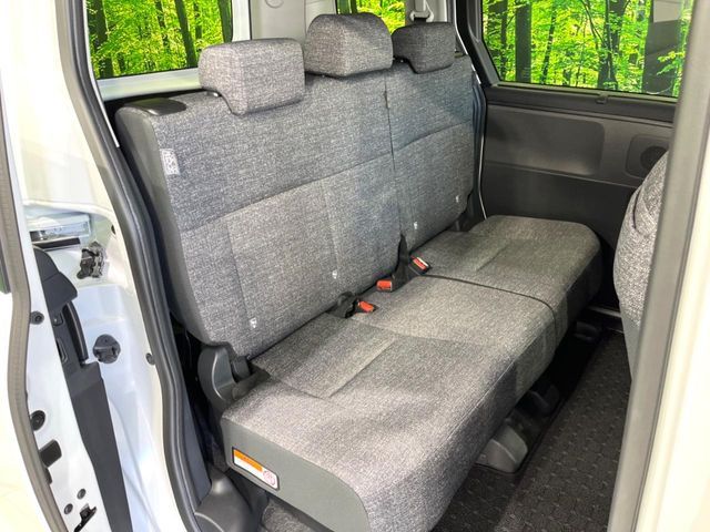 TOYOTA SIENTA HYBRID 2025