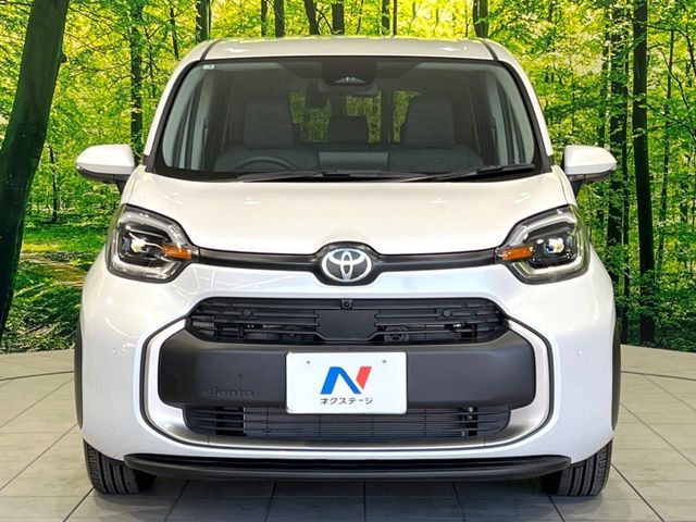 TOYOTA SIENTA HYBRID 2025