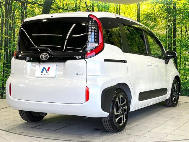TOYOTA SIENTA HYBRID 2025