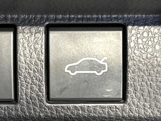 TOYOTA CROWN CROSSOVER 2023