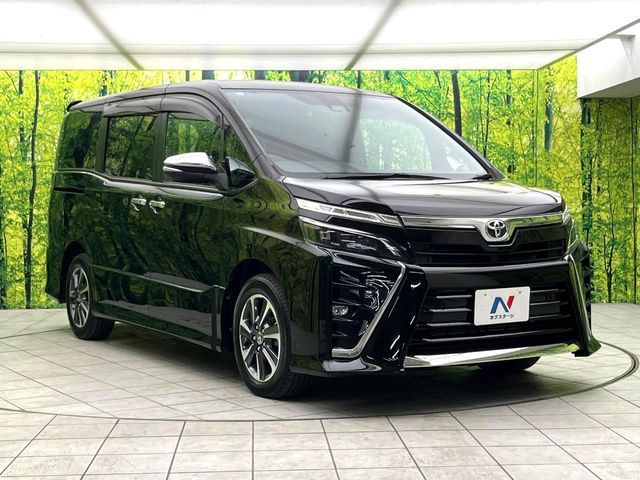 TOYOTA VOXY 2020