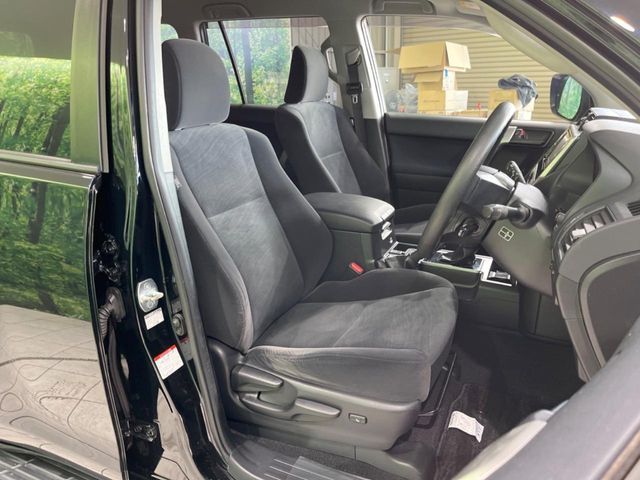 TOYOTA LANDCRUISER PRADO 2018