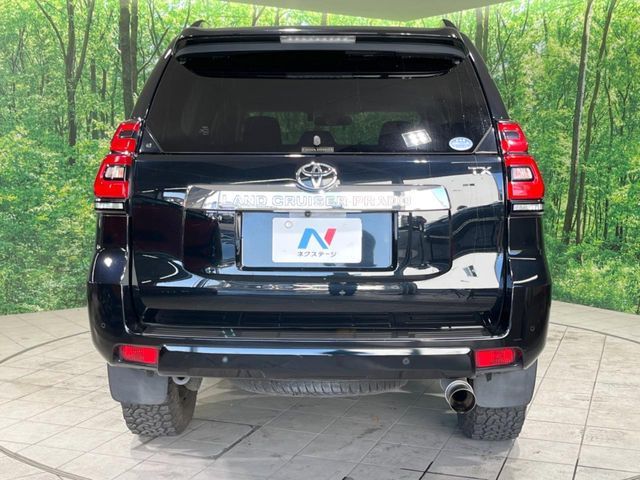 TOYOTA LANDCRUISER PRADO 2018