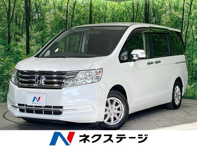 HONDA STEPWAGON 2013