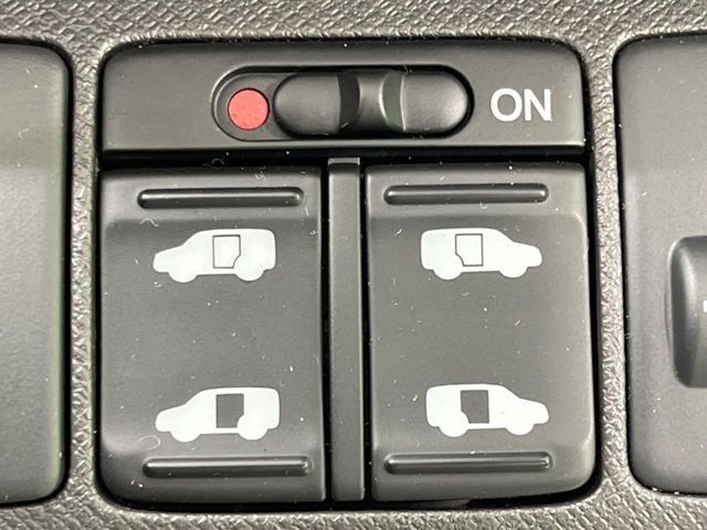 HONDA STEPWAGON 2013