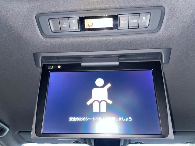 TOYOTA VOXY HYBRID 2021