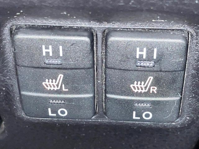 TOYOTA VOXY HYBRID 2021