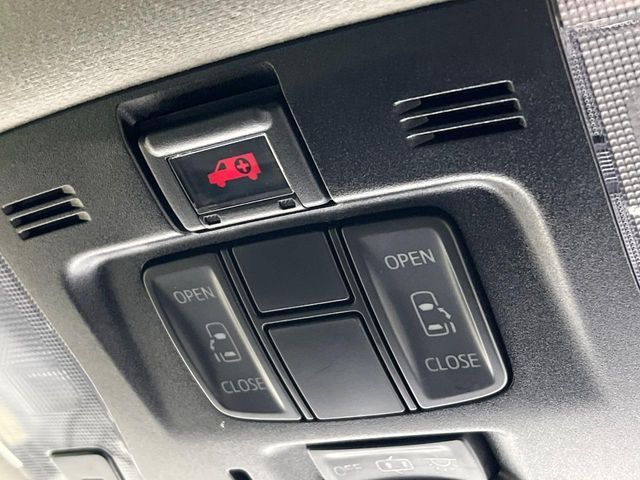 TOYOTA VELLFIRE 4WD 2018