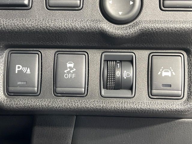 NISSAN NOTE 4WD 2018