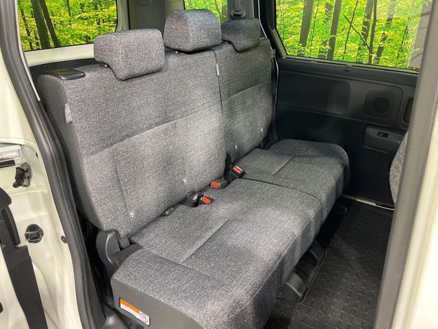 TOYOTA SIENTA HYBRID 2023