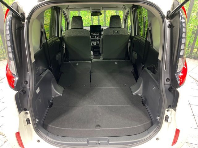 TOYOTA SIENTA HYBRID 2023