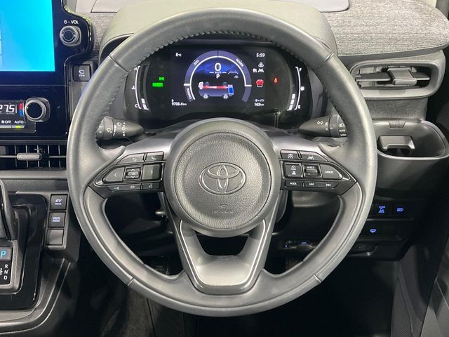 TOYOTA SIENTA HYBRID 2023