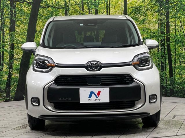 TOYOTA SIENTA HYBRID 2023