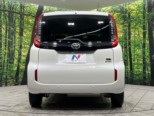 TOYOTA SIENTA HYBRID 2023