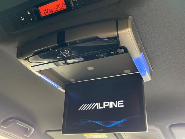 TOYOTA VOXY 4WD 2019