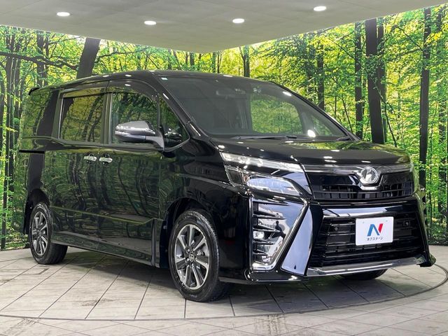TOYOTA VOXY 4WD 2019