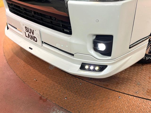 TOYOTA HIACE van 2WD 2022