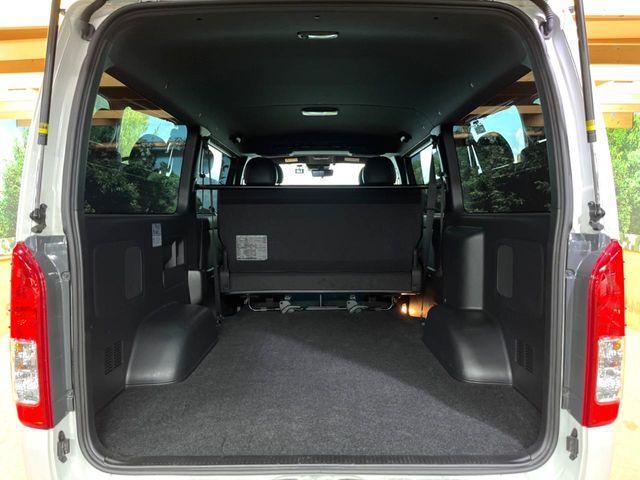 TOYOTA HIACE van 2WD 2022