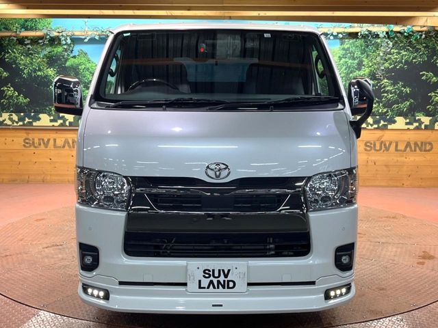 TOYOTA HIACE van 2WD 2022