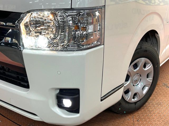 TOYOTA HIACE van 2WD 2025