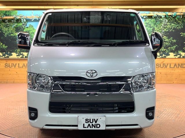 TOYOTA HIACE van 2WD 2025