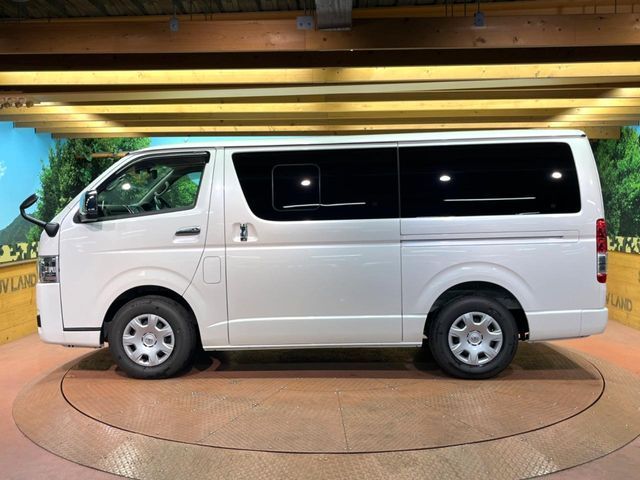 TOYOTA HIACE van 2WD 2025