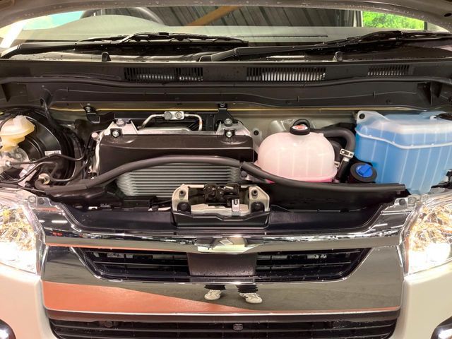 TOYOTA HIACE van 2WD 2025